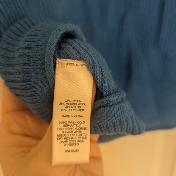 Blue Long Sleeve Ribbed Sweater - Picture 4 of 4